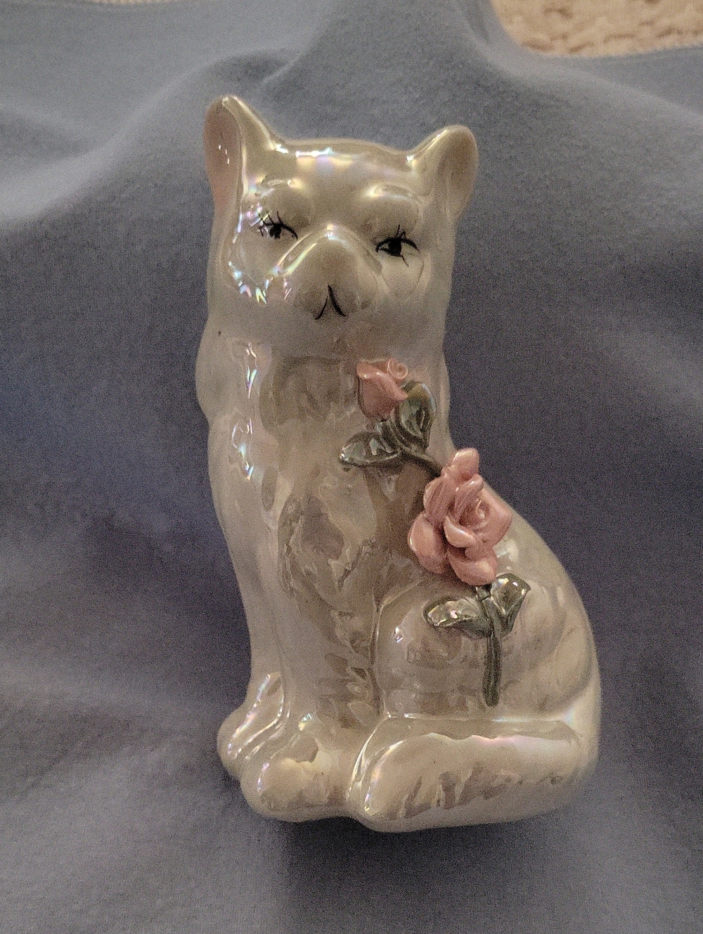 Vintage Lusterware Ceramic Cat Figurine with Pink Roses - Decorative Pet Accent